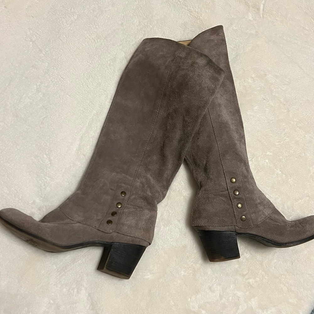 Boots, suade, size 9, wide width